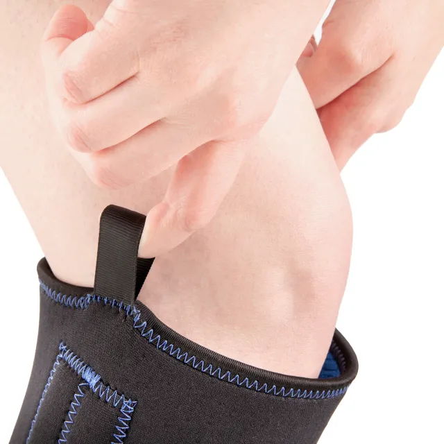 Actimove Sport Knee Brace Adjustable Horseshoe, Simple Hinges, Condyle Pads