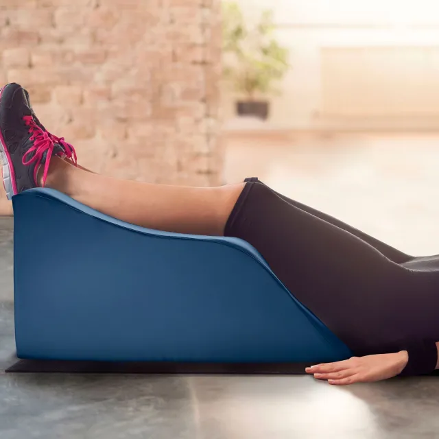 UPSURGE Recovery Leg Rest